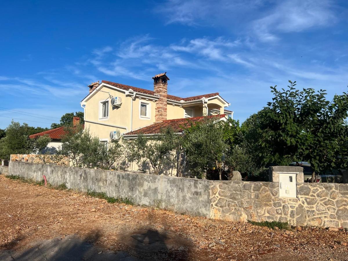 Lakmartin Apartman Lorena מראה חיצוני תמונה