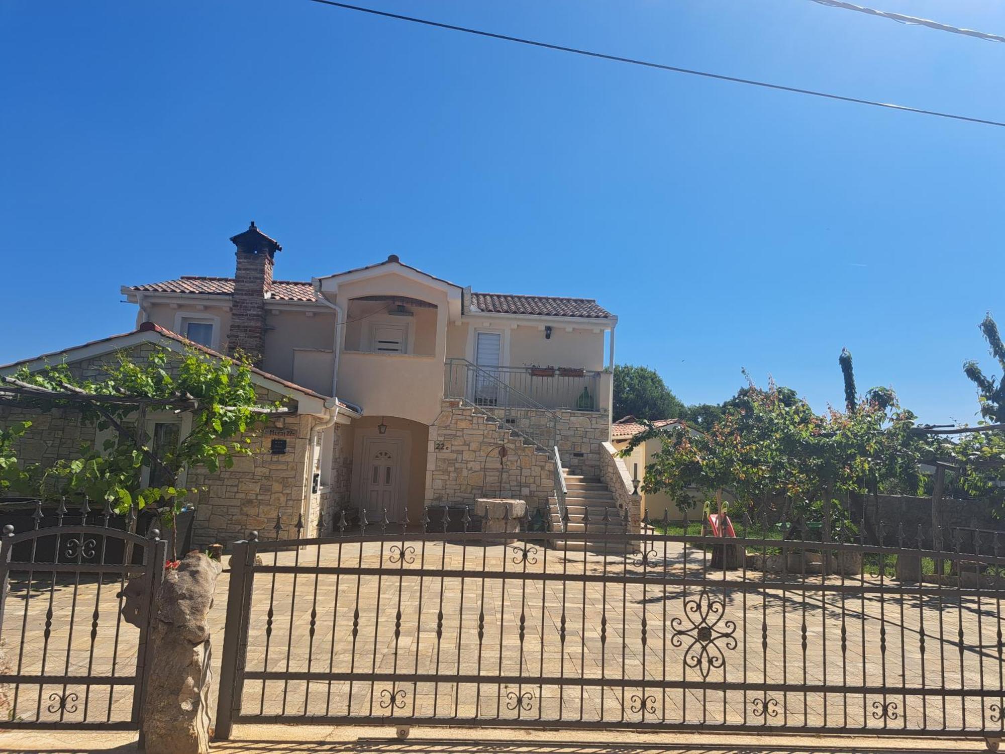 Lakmartin Apartman Lorena מראה חיצוני תמונה